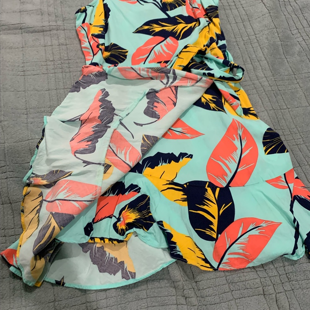 Dress - Picture 2 of 4